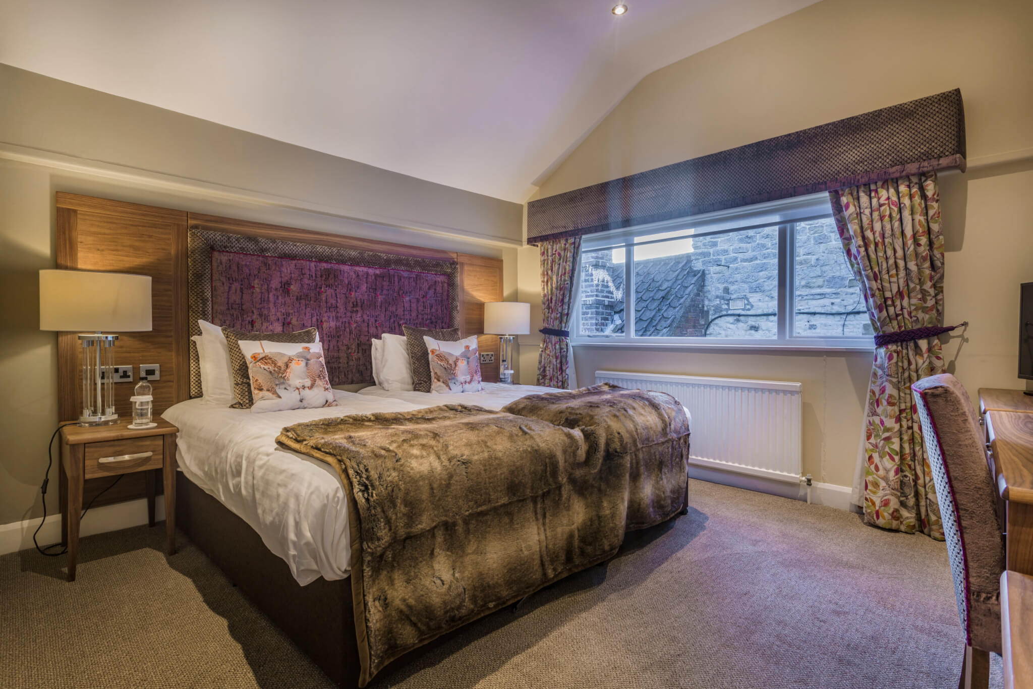 Classic Twin Room Hotel Helmsley York 3 scaled