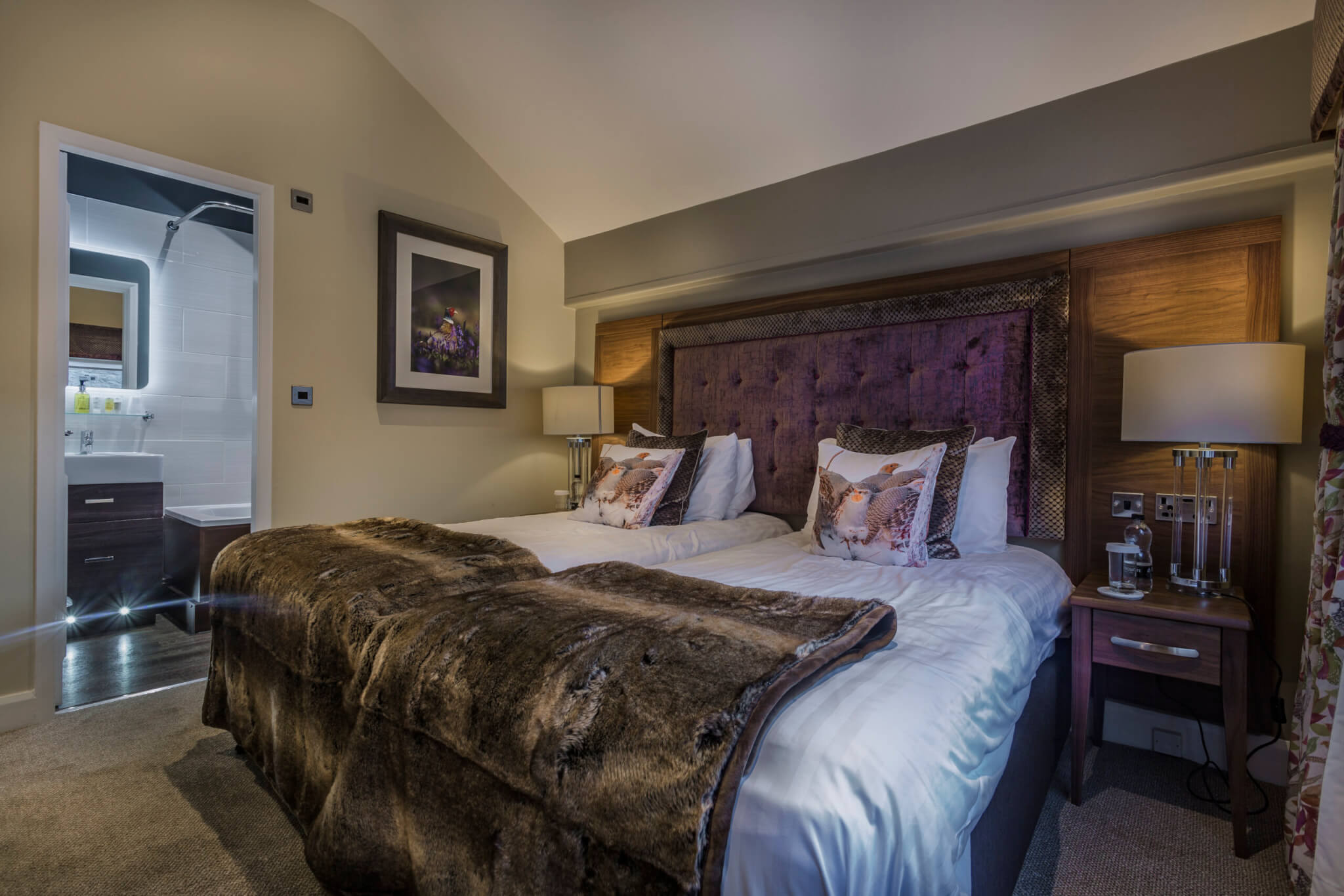 Classic Twin Room Hotel Helmsley York 4 scaled
